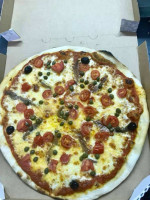 La Pizz' Di Napoli food