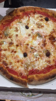 Pizza De L'ara food