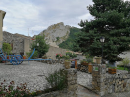 Auberge De Montsegur inside