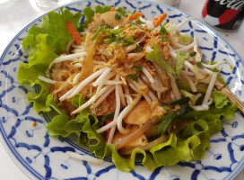 Salah Thai food