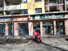 Tutti Pizza Jean Rieux outside