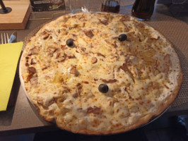 Pizzeria Du Cheran food