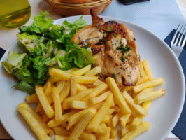 Les Gamelles Au Plafond food