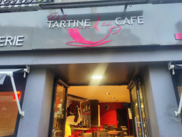 De La Tartine Au Cafe inside