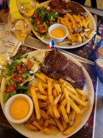 Le Bistrot D'aurons food