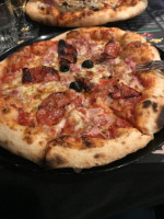 Pizzeria Carissimi food