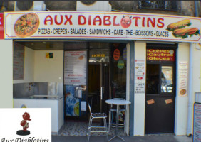 Aux Diablotins inside