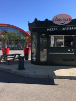Le Kiosque a Pizzas Is Sur Tille outside