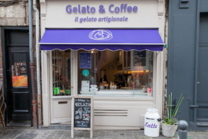 Gelato Coffee Artisan Glacier outside