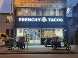 Frenchy Tacos. outside
