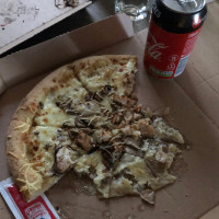 Domino's Pizza Mouvaux food