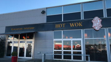 Hot Wok inside