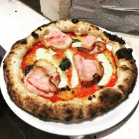 Marinella Pizzeria Au Feu De Bois food