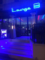 Lounge B food