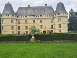 Chateau De L'islette outside