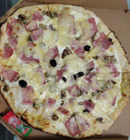 Myster Pizza food