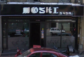 Moshi Sushi outside