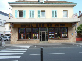Hôtel- Du Jura outside
