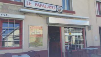 Le Papagayo inside