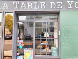 La Table de Yo outside