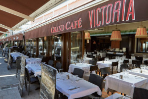 Le Grand Cafe Victoria food