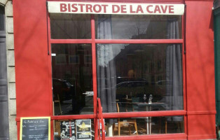 Bistrot De La Cave inside
