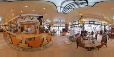 Le Grand Cafe de Lyon a Nice inside
