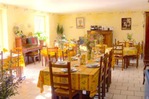 Auberge De L'etang Joli food