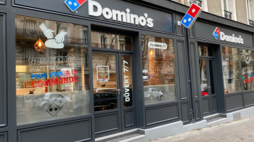 Domino's Pizza Saint-herblain Dervallieres outside