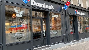 Domino's Pizza Metz outside