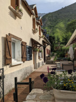 Auberge De La Munia outside