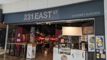 231 East Street Carre Senart food