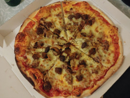 Pizza La Mouansoise food