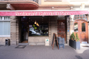 Cafe De La Paix Chez Sam outside
