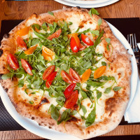 Solo Pizza Napoletana food