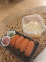 Sushi Carrieres food