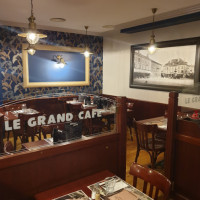 Le Grand Cafe de la Tour food