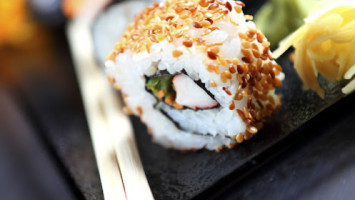 Fresh Lounge Sushi food