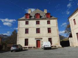 Auberge de l'Echauguette outside