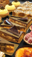 Patissier-chocolatier Guillet food