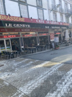Cafe Le Geneve inside