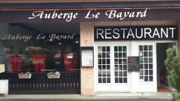 Auberge Le Bayard outside