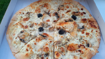 Pizza Romaine food
