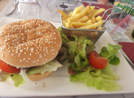 Cafe de Paris food