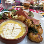 La Cave A Cochon Comida