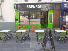 Aroma Pizza inside