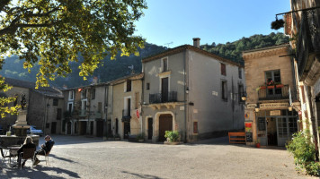 La Taverne de L'Escuelle outside
