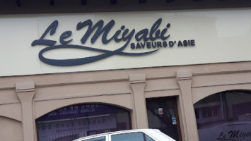 Le Miyabi outside