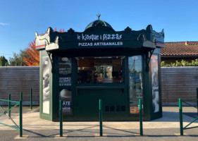 Le Kiosque A Pizzas De Coutras food