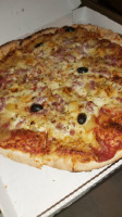 Le Pizzaiollo food